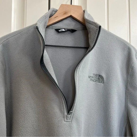 The North Face Mens Quarter Zip Fleece Pullover in Gray, Size M - Picture 7 of 8